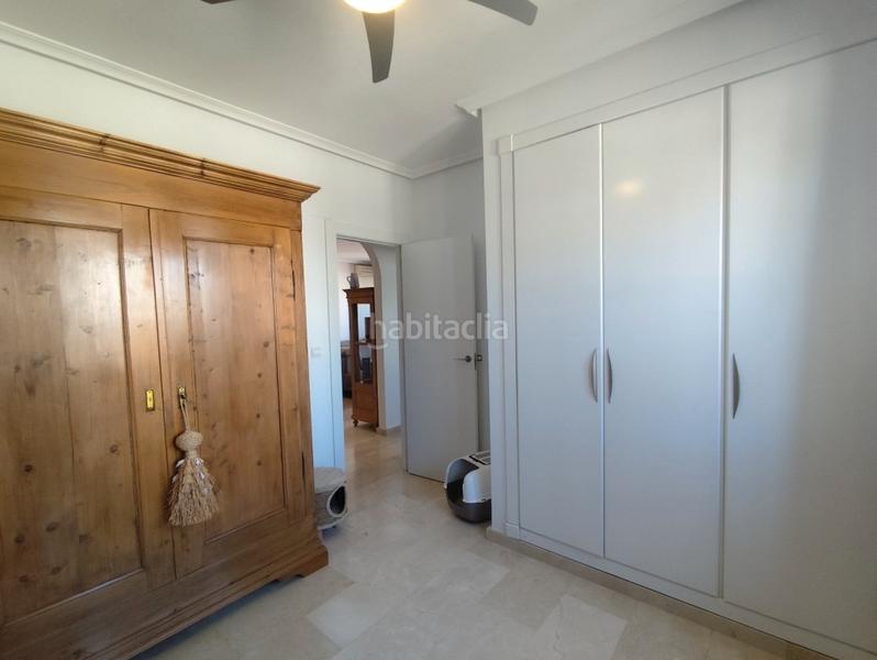 Foto ca7c595f-e1ac-4cee-89b1-e9a666021d46. Casa a schiera con camino parcheggio piscina in Los Almendros Orihuela