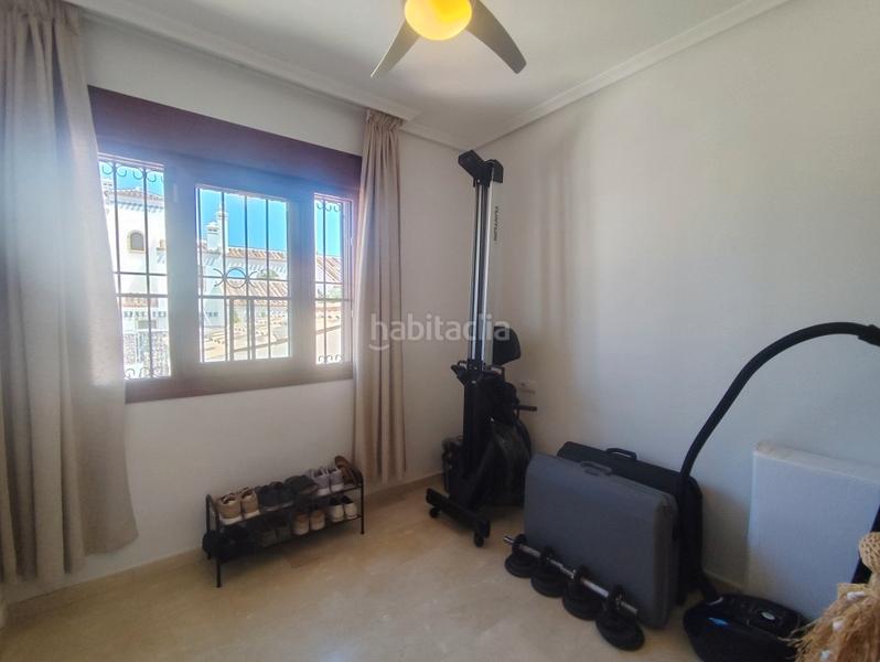 Foto b6d9f603-1af4-4dc5-a335-c6b01945bd30. Casa adosada en Los Almendros Orihuela