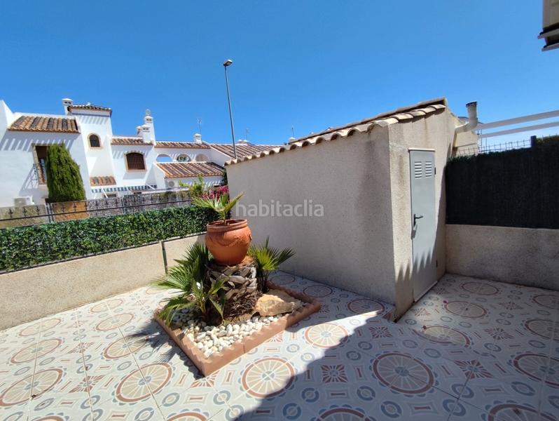 Foto bf3bfdbd-5b2b-4662-934e-662da17343bd. Casa adossada amb xemeneia aparcament piscina a Los Almendros Orihuela