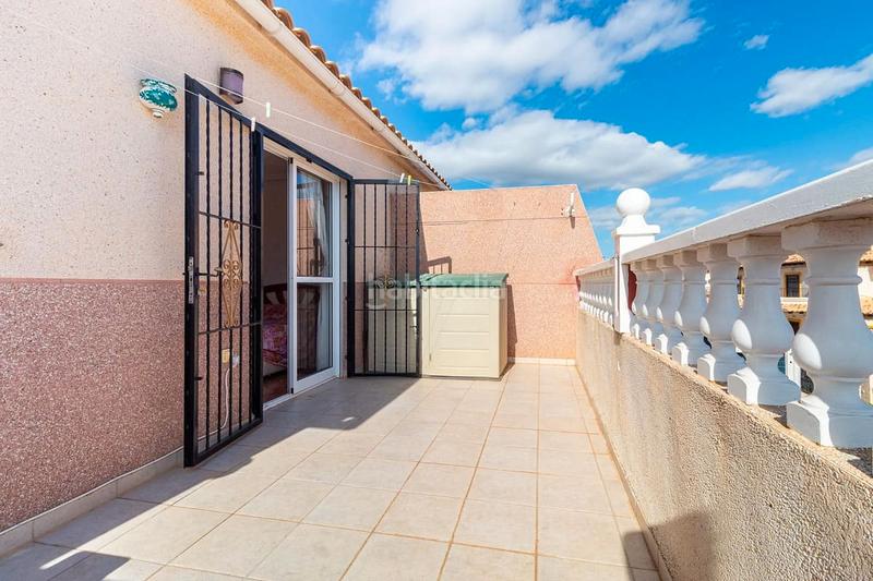 Foto 1744988e-646f-4d98-8ce2-9c28619b3bbb. Doppelhaus mit parking pool in La Regia Orihuela