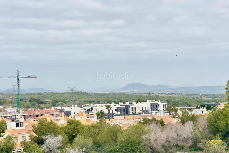 Foto 5662c82b-b3d0-4f5b-9749-093666e429d1. Towny house with parking pool in La Florida Orihuela