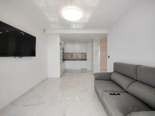 Appartement in Punta Prima. Piso completamente reformado orientado al sur en punta prima