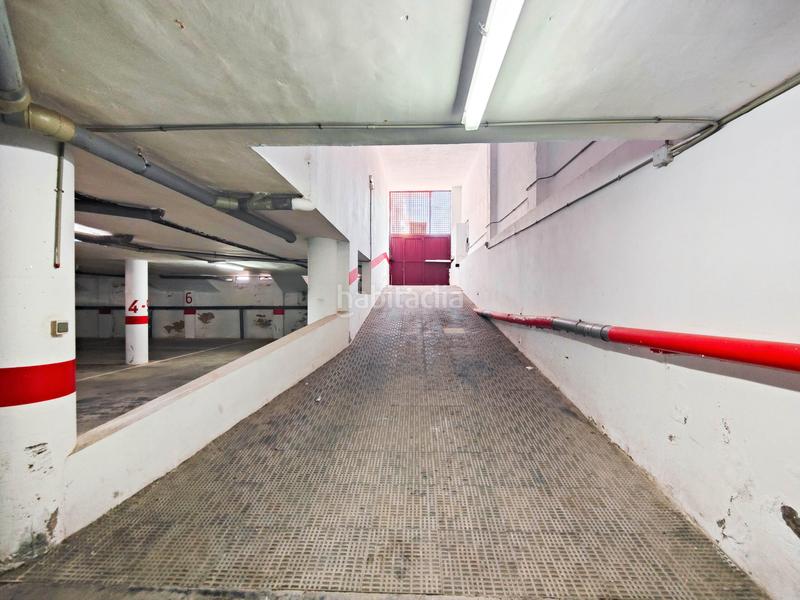 Foto b8e69949-ab68-4718-83e2-8915c29b8d69. Autoparkplatz in Zona Playa de los Locos Torrevieja