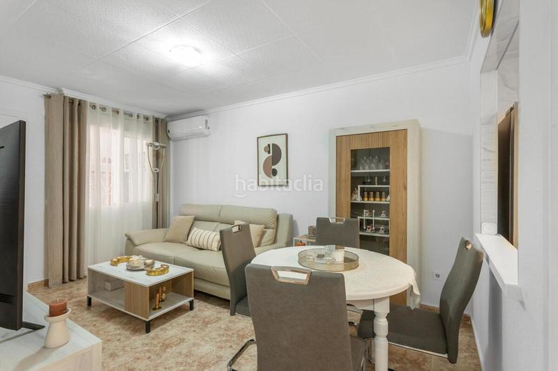 Foto 1bf2b9f7-51a1-422a-a75d-513b5e282d96. Casa a Zona Carrefour - Urbanizaciones Torrevieja