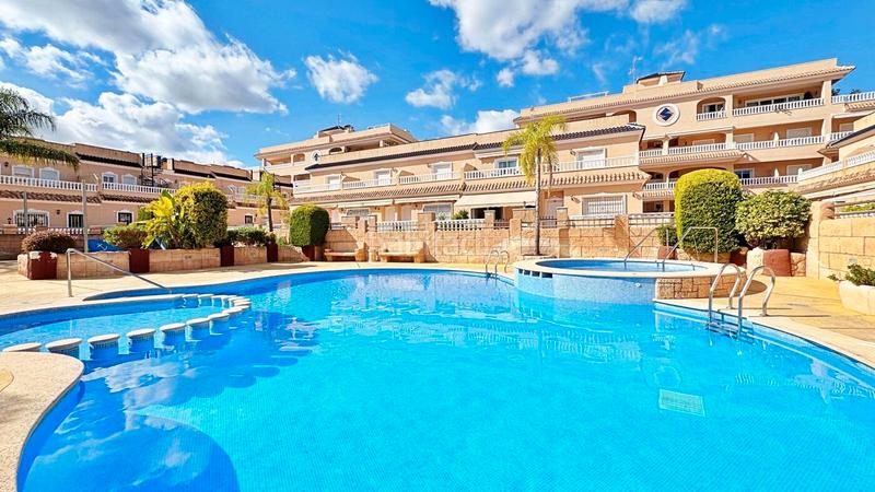 Foto 69dadbe6-20ca-4106-9fb0-6f0f4ceaff0d. Maison jumelée avec parking piscine dans Villamartín-Las Filipinas Orihuela