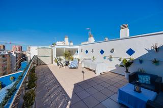 Attique  Calle mar baltico