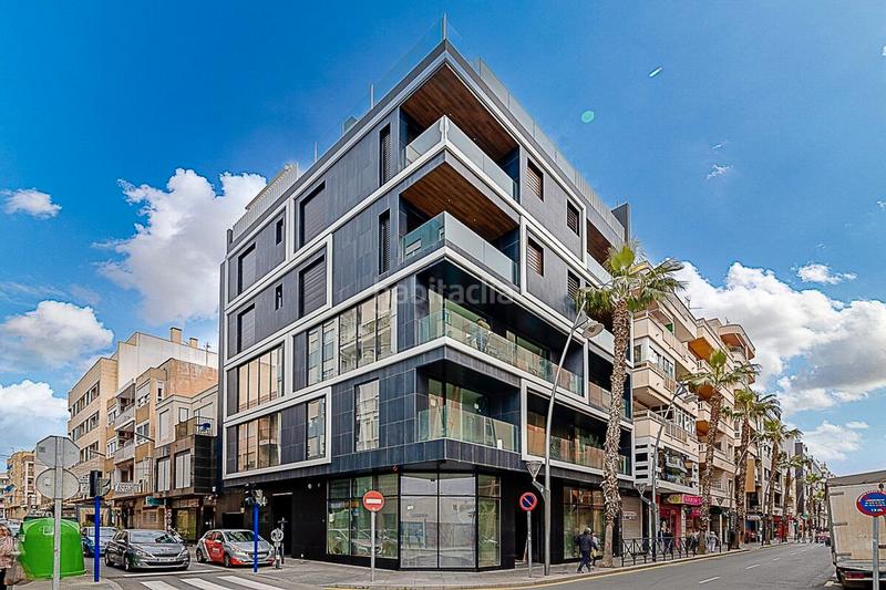 Foto 64581d1f-f4c2-4870-a23e-46988e5e3bb3. Apartament amb aparcament a Centro - Muelle Pesquero Torrevieja