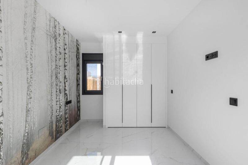 Foto 137182fe-ab12-486b-ac87-734fe8ebf325. House with parking pool in Zona Carrefour - Urbanizaciones Torrevieja