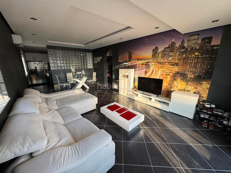 Foto 310f0028-c59e-4634-876a-36bbef7cb439. Chalet con parcheggio in Zona Carrefour - Urbanizaciones Torrevieja