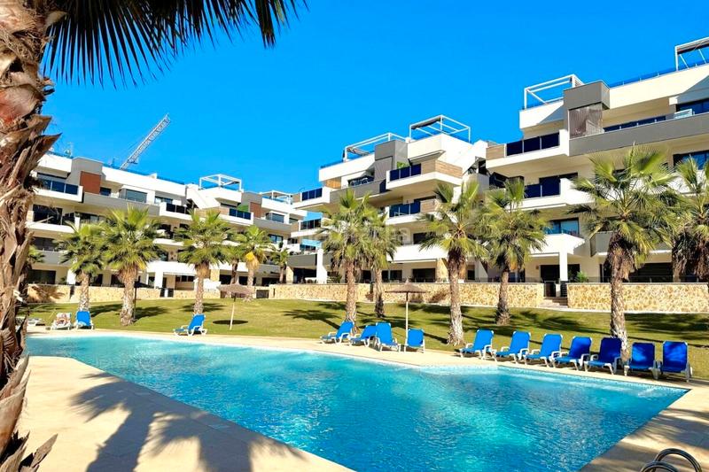 Foto 80ff48eb-82a9-4e50-a319-0c04a85a42a1. Àtic amb aparcament piscina a La Florida Orihuela