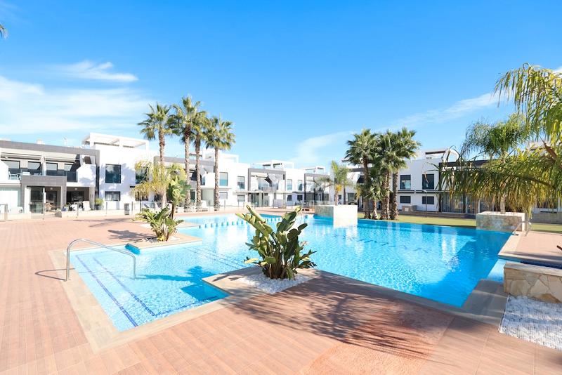 Foto 03f19d7a-529d-4d06-9f47-fe2b9491d5a5. Apartament amb aparcament piscina a La Zenia Orihuela