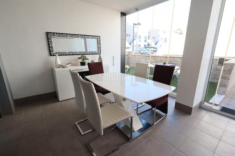 Foto a131785d-ae3e-423c-9b59-9bb24167dccc. Apartament amb aparcament piscina a La Zenia Orihuela