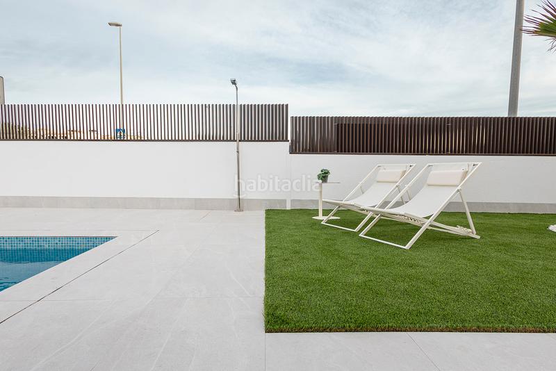Foto bee56063-0c6b-46a4-a5e1-57f382020a02. Casa bifamiliare con parcheggio piscina in Desamparados - Hurchillo - Torremendo Orihuela