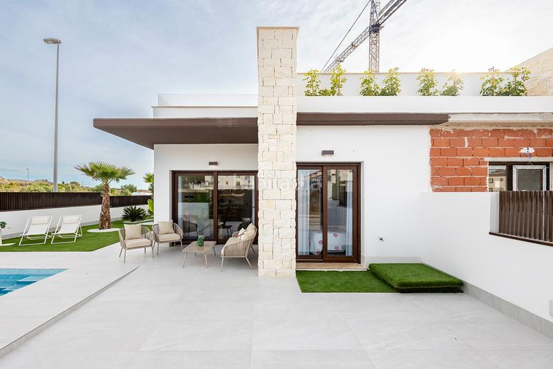 Foto 10ecbb28-f4f4-4b55-8b75-0955155264b4. Towny house with parking pool in Desamparados - Hurchillo - Torremendo Orihuela