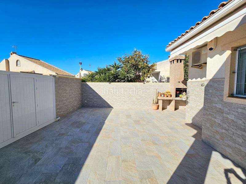 Foto 05076dbe-9834-4a9a-aed6-e8aa8ed5e741. Casa adossada amb aparcament piscina a Aguas Nuevas Torrevieja