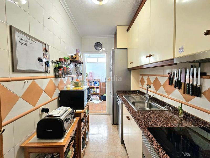 Foto 75763b62-9179-4852-a190-6640099ae2e4. Casa adossada amb aparcament piscina a Aguas Nuevas Torrevieja