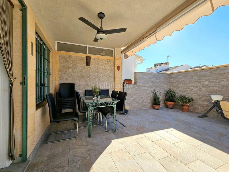 Foto 88cdcec3-48d8-4d9f-8e83-1843e783b661. Casa adossada amb aparcament piscina a Aguas Nuevas Torrevieja