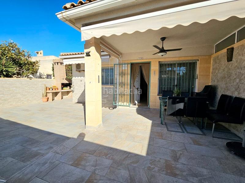 Foto 43d67fc8-6aca-402d-858d-351a84f8254a. Semi detached house with parking pool in Aguas Nuevas Torrevieja