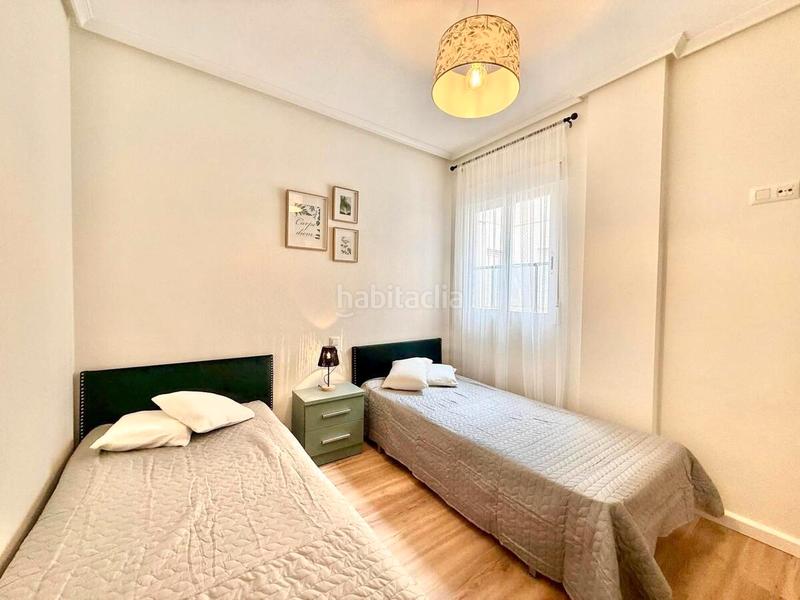 Foto 93b271bc-e1ca-4718-ad90-ebc64afccc6e. Ático en Zona Playa de los Locos Torrevieja