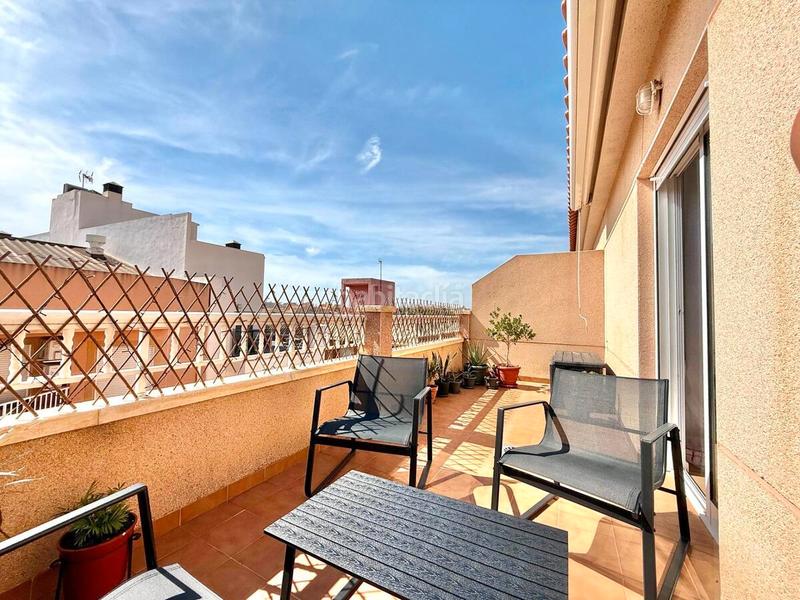 Foto 08c756cf-4a5e-421c-ae24-65f6409b4f4c. Penthouse in Zona Playa de los Locos Torrevieja