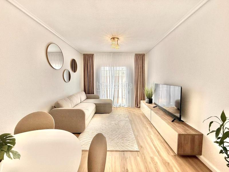 Foto 0cfbc678-bb05-4e8a-8d2c-1e1a459f64d7. Penthouse in Zona Playa de los Locos Torrevieja