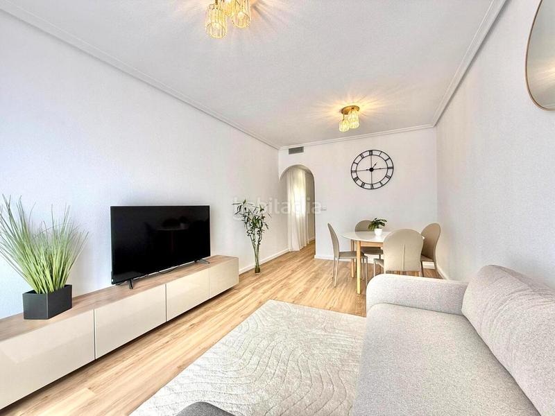 Foto 134c433b-68f6-4b9f-806c-ba08fc7f03d3. Penthouse in Zona Playa de los Locos Torrevieja