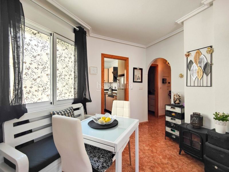 Foto 011228d9-f750-4e56-bff3-c586751de1ea. Àtic amb aparcament a Antonio Machado Torrevieja