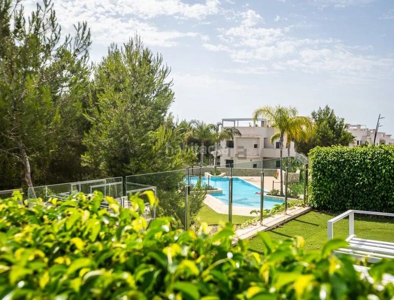 Foto e060cfc7-d6f2-47ee-926a-12ae8fb1d6f2. Casa amb piscina a El Pinar de Campoverde Pilar de la Horadada