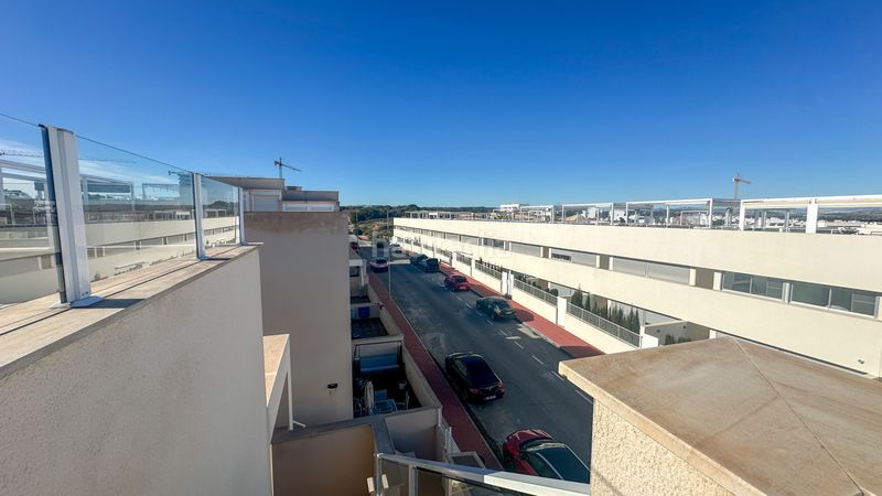 Foto 5856f353-5ff7-4170-aaa7-50273624433c. Àtic amb piscina a Los Balcones-Los Altos Torrevieja