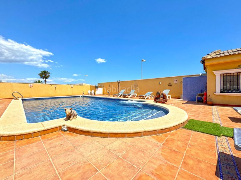 Foto 1902c7ee-37a6-44dd-a159-47cf868cff83. Chalet avec parking piscine dans Los Balcones-Los Altos Torrevieja