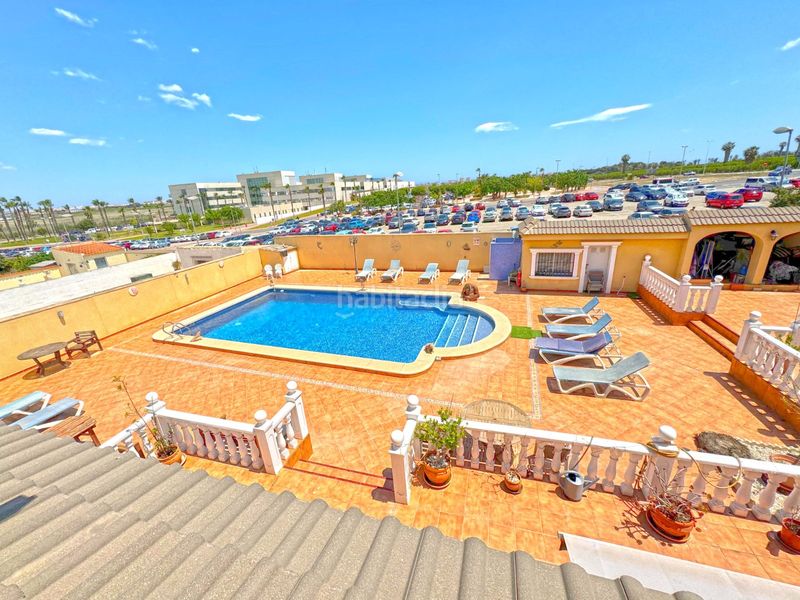 Foto 45f0ed99-7121-4e61-b750-6ef3ddb97d00. Chalet avec parking piscine dans Los Balcones-Los Altos Torrevieja