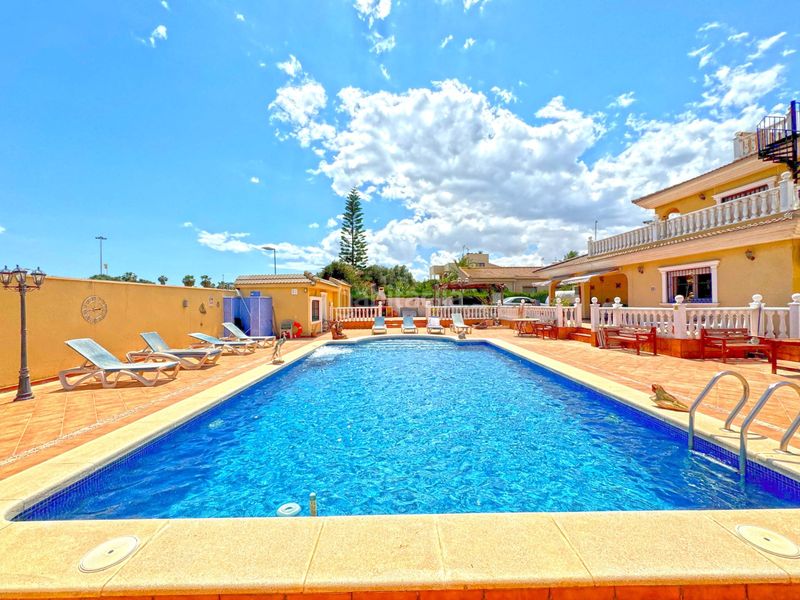 Foto af5ad733-cefd-4631-938f-d479aa17258a. Chalet avec parking piscine dans Los Balcones-Los Altos Torrevieja