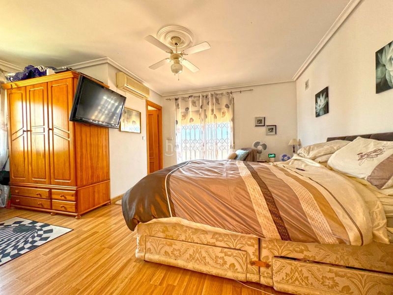 Foto b8c4007e-4207-44ab-8b59-4f43447aa847. Chalet avec parking piscine dans Los Balcones-Los Altos Torrevieja