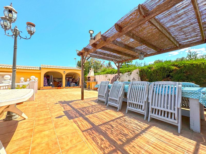 Foto df4f5beb-a665-4be6-bdc8-f877e2fa8fee. Chalet avec parking piscine dans Los Balcones-Los Altos Torrevieja
