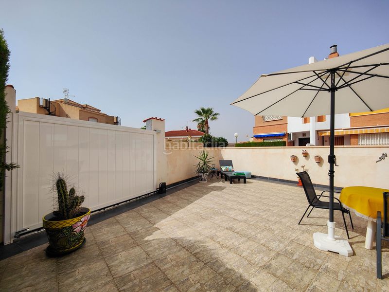 Foto 5d988de1-4b9e-487e-86bd-33e3878d7a60. Casa adossada amb aparcament piscina a Los Balcones y los Altos Orihuela