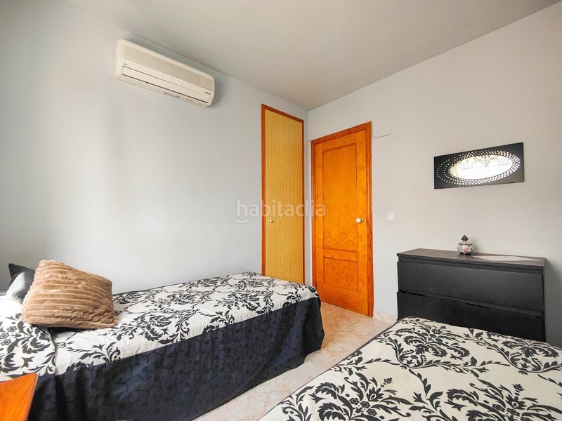 Foto e382c7ef-610e-4693-90f8-8747b46628be. Casa adossada amb aparcament piscina a Los Balcones y los Altos Orihuela