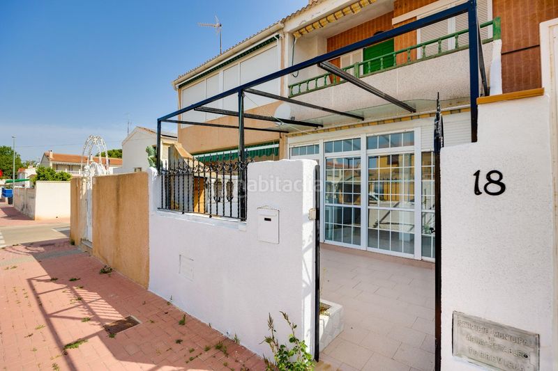 Foto f8fb000e-73a9-41f8-8363-8f0f51949542. Planta baixa a Playa de los Náufragos Torrevieja