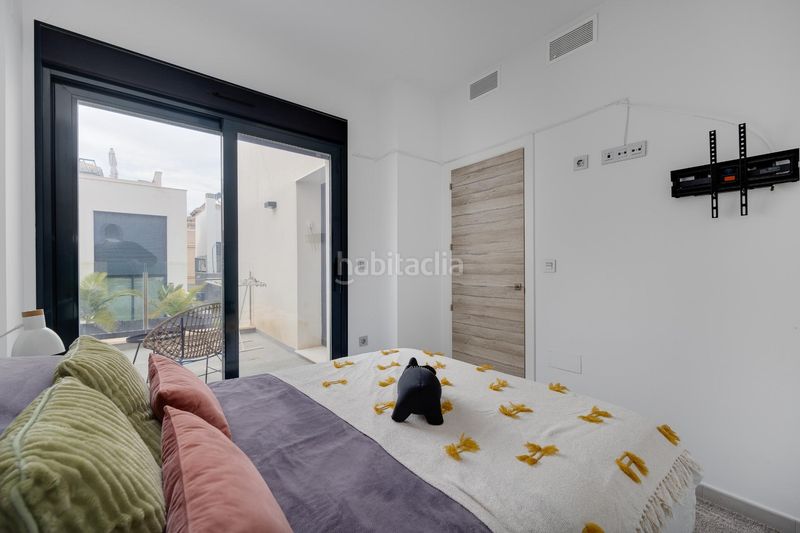 Foto 9ca9ed5b-2d78-4369-944e-3c5727b8fb3e. Xalet a Los Almendros Orihuela