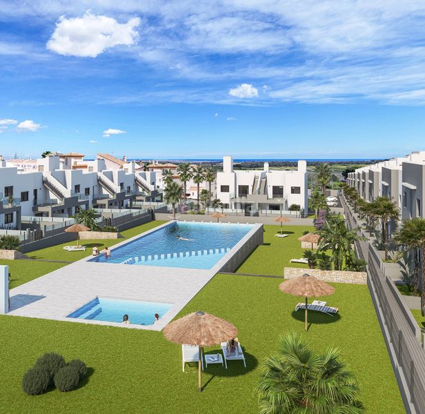 Foto 8bfdaa9e-64c6-4d37-9083-6225cd2a6887. Casa amb piscina a San Miguel de Salinas