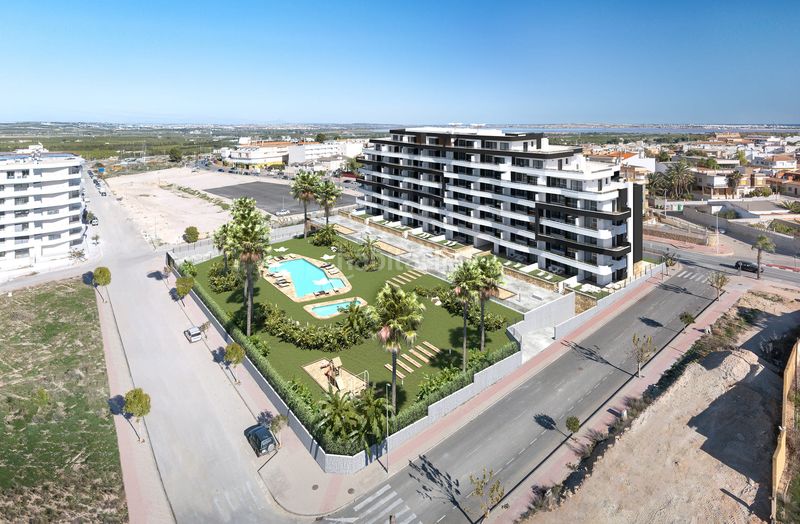 Foto 9b3dd24e-e059-4413-b004-588aacbba15a. Apartament amb piscina a San Miguel de Salinas