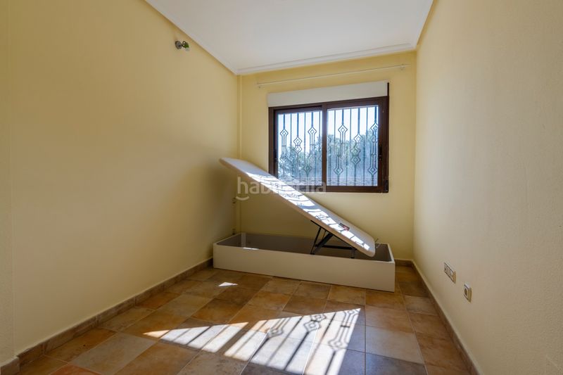 Foto 21ef9b3d-23c5-46fd-83df-9141a2d68ace. Xalet amb piscina a Los Almendros Orihuela