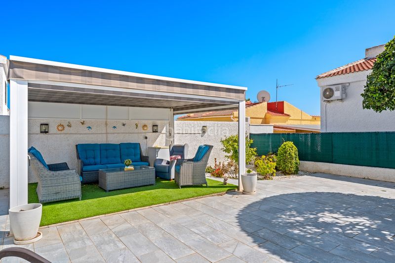 Foto 0f3042dc-f748-424c-a85b-8cf68fd1363d. Xalet amb piscina a Rojales