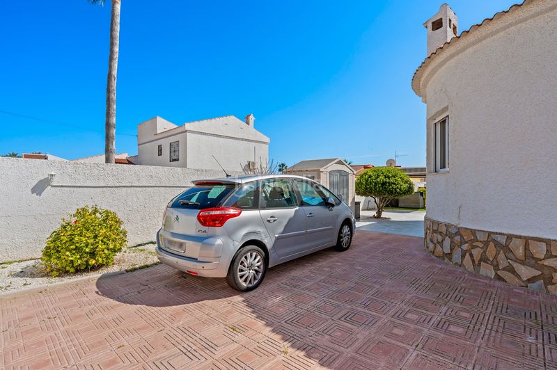 Foto 586ebd0a-b78d-4736-8b16-381188faa27b. Xalet amb piscina a Rojales