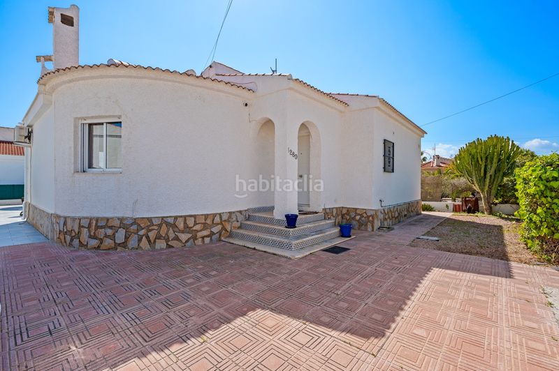 Foto 6528c241-2d1b-4507-89c6-829493ff3075. Xalet amb piscina a Rojales