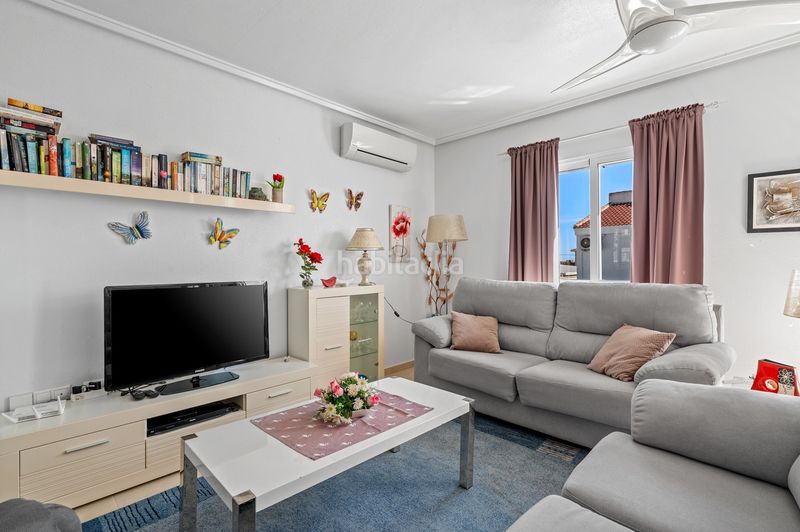 Foto 77687530-3e2c-4d10-968c-aa949cb22a54. Xalet amb piscina a Rojales