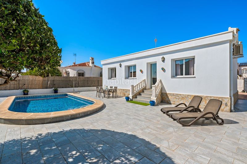 Foto 7cc755b3-f4f5-4da9-91c0-afe25a3f277a. Xalet amb piscina a Rojales