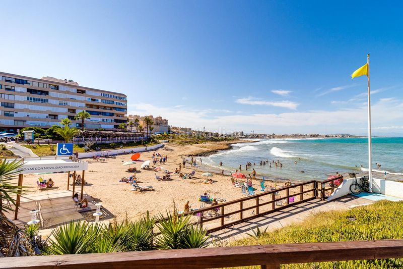 Foto 096de45d-8bd6-4468-8e92-9d0d511d5c0f. Apartament amb piscina a Cabo Cervera Torrevieja
