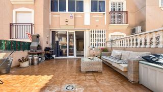 Casa a schiera in La Florida. Encantadora casa adosada ubicada en la florida, orihuela costa,