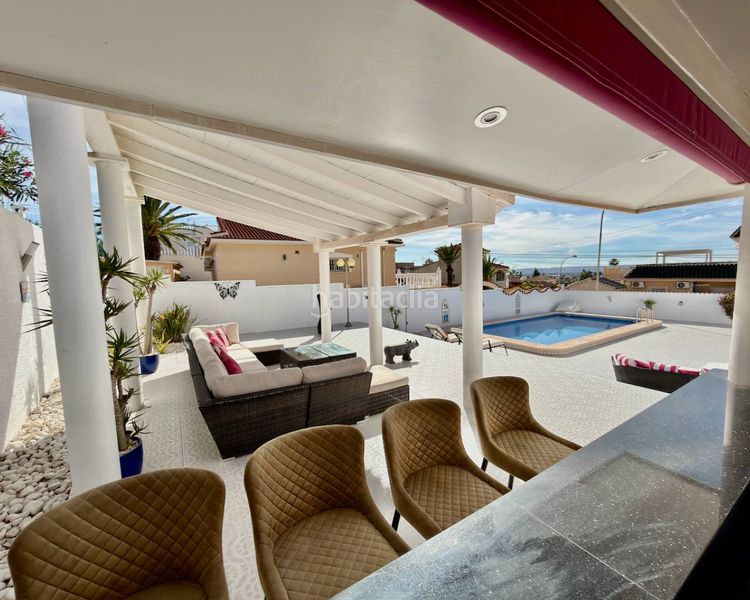 Foto 4473f0a5-dd55-4307-903b-e6155968dfd9. Xalet amb piscina a Rojales