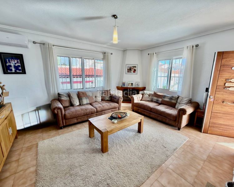 Foto 4a263b27-e888-423b-ac38-4d7878897018. Xalet amb piscina a Rojales